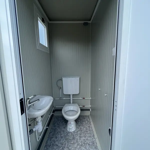 wc konténer